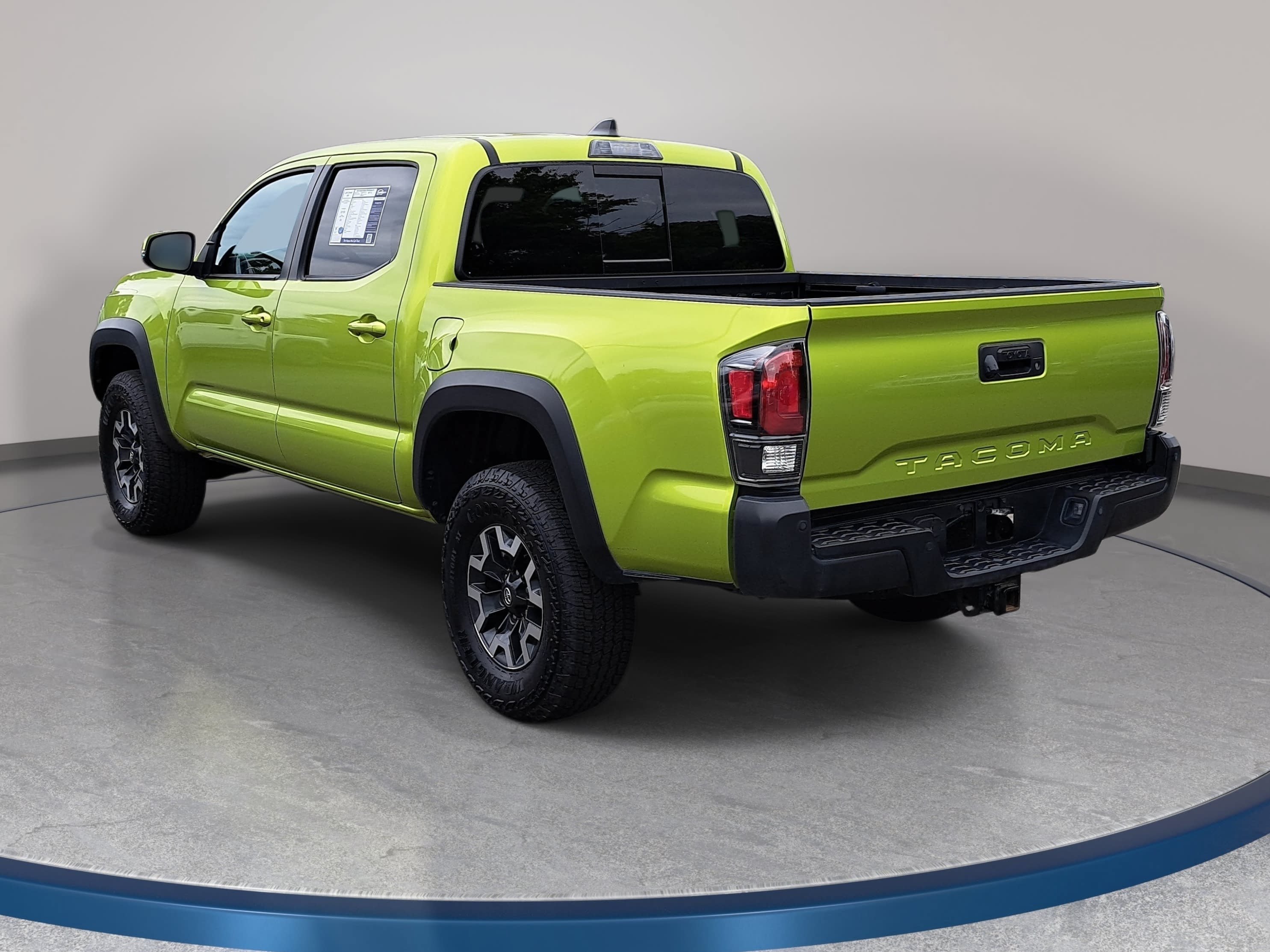 Used 2023 Toyota Tacoma TRD Off-Road w/ Technology Package AWD/4WD image 7