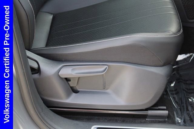 Used 2024 Volkswagen Tiguan SE R-Line image 21