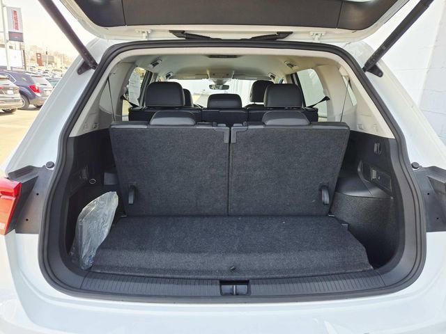 Used 2024 Volkswagen Tiguan Wolfsburg Edition image 10