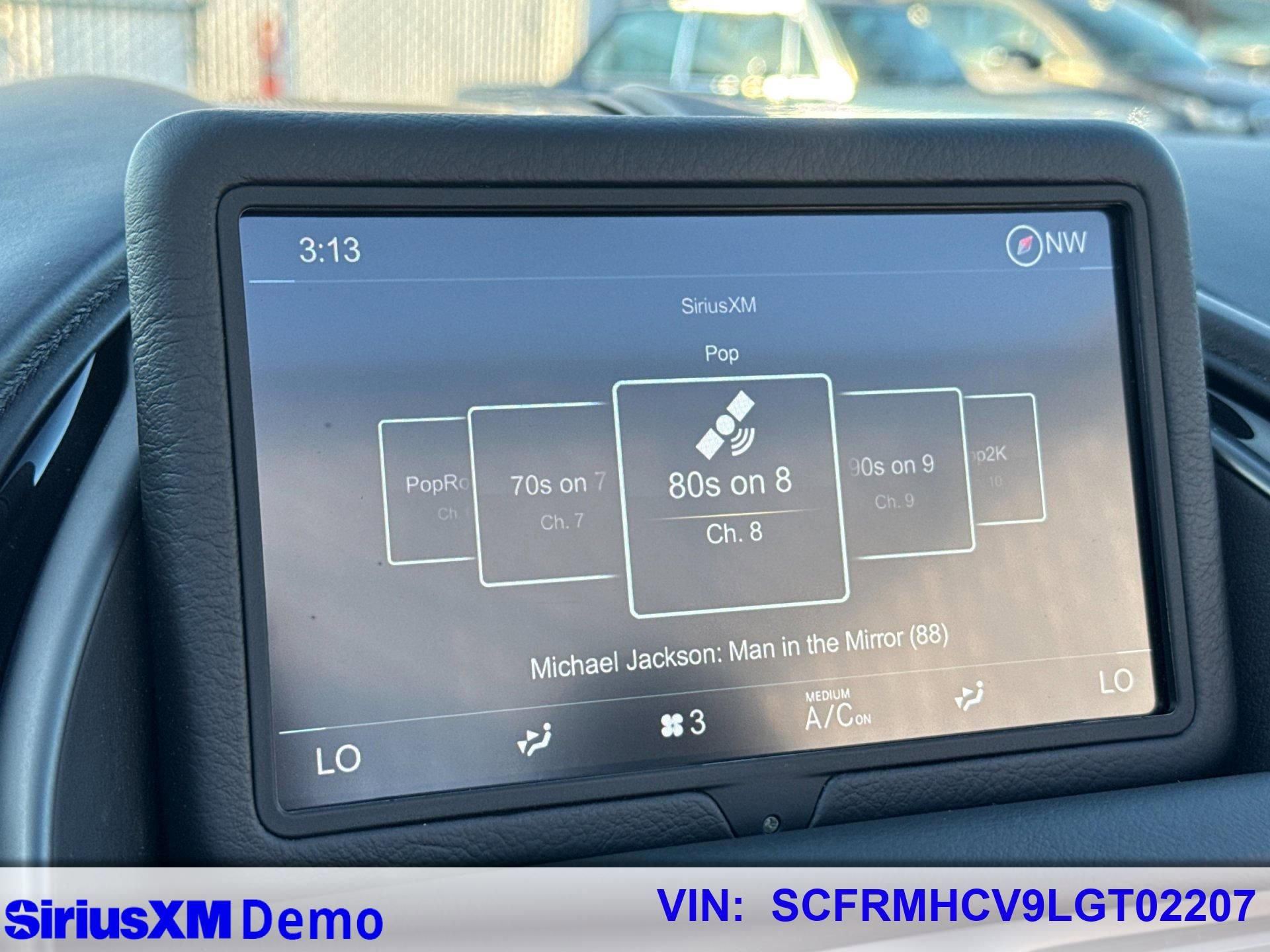 Used 2020 Aston Martin DBS Superleggera Volante image 30