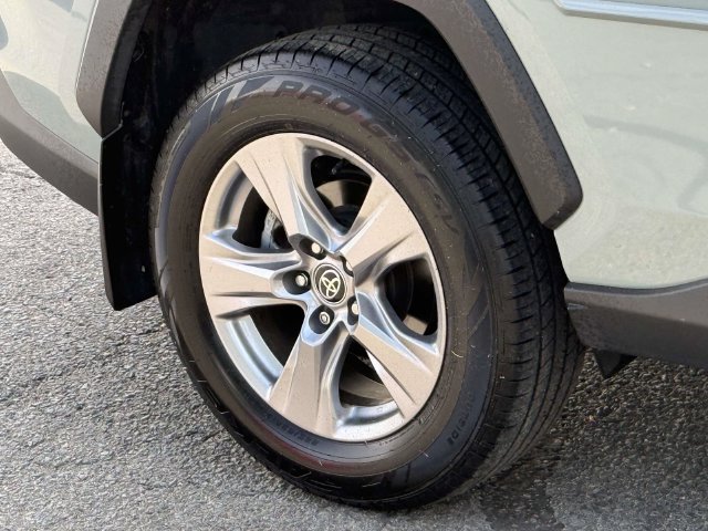 Used 2023 Toyota RAV4 XLE w/ Convenience Package AWD/4WD image 8