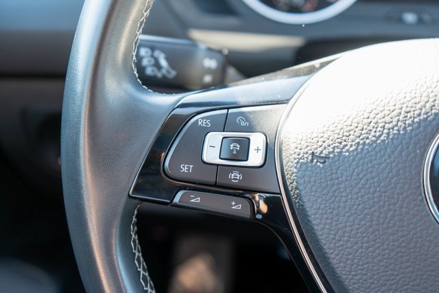 Used 2021 Volkswagen Tiguan SE image 26