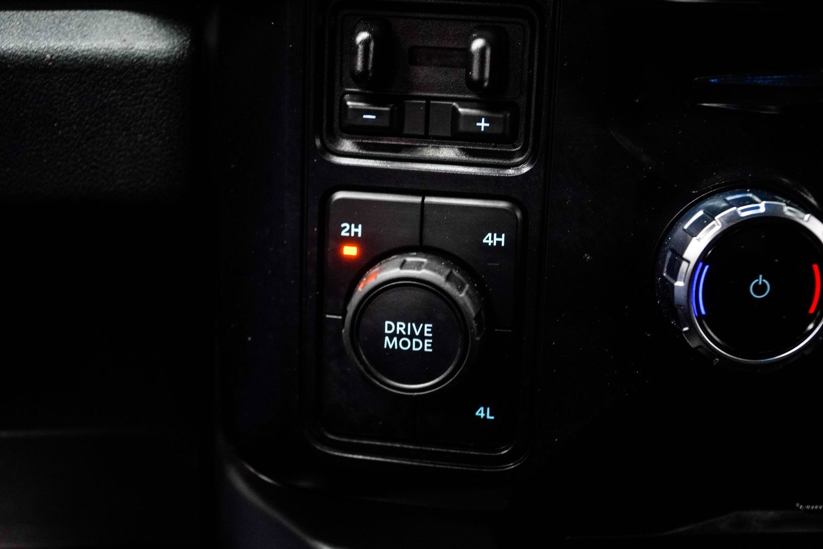 Used 2026 Ford F250 Lariat AWD/4WD image 21