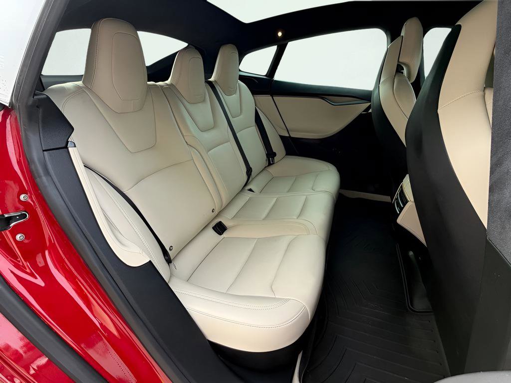 Used 2019 Tesla Model S Performance image 29