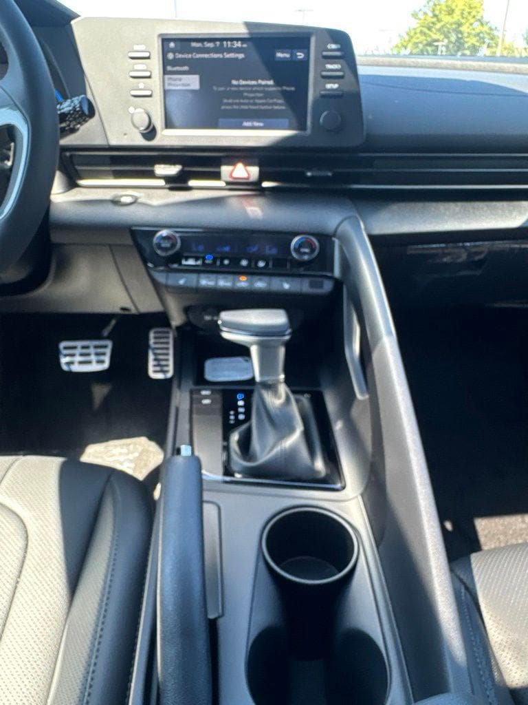 New 2026 Hyundai Elantra SEL Sport FWD image 23