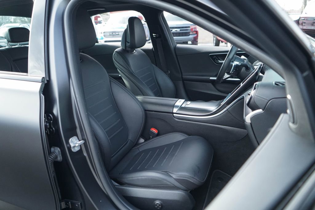 Used 2024 Mercedes-Benz C 300 Sedan image 32