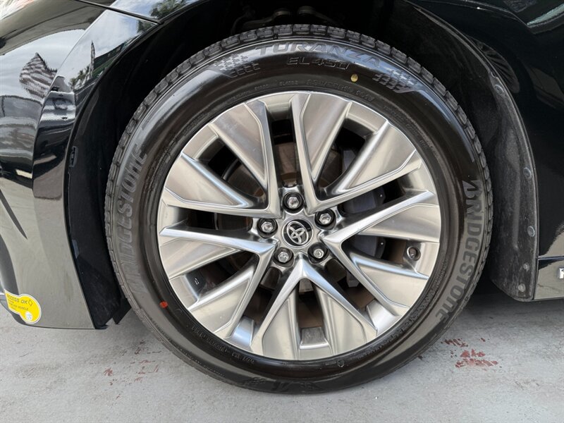 Used 2022 Toyota Mirai w/ Advanced Technology Package RWD image 40