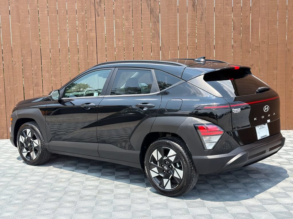 Used 2025 Hyundai Kona SEL FWD image 14