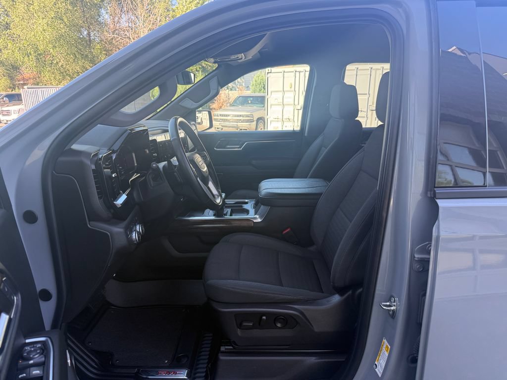 Used 2024 GMC Sierra 1500 Elevation w/ Preferred Package AWD/4WD image 19