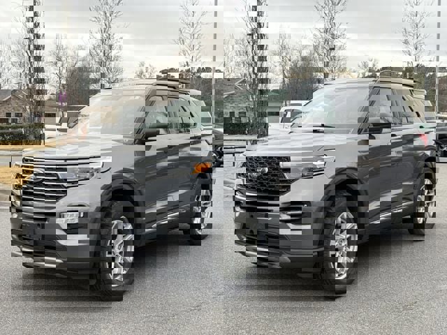 Used 2021 Ford Explorer XLT w/ Equipment Group 202A image 7