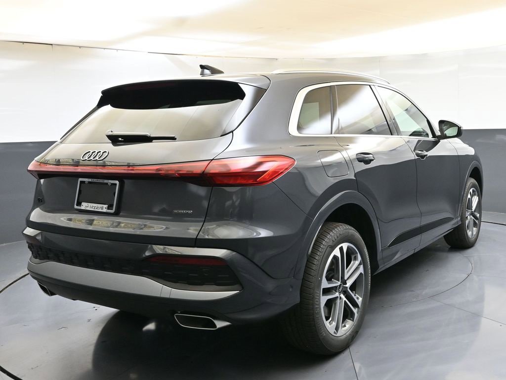 Used 2025 Audi Q5 2.0T Premium w/ Convenience Package image 5