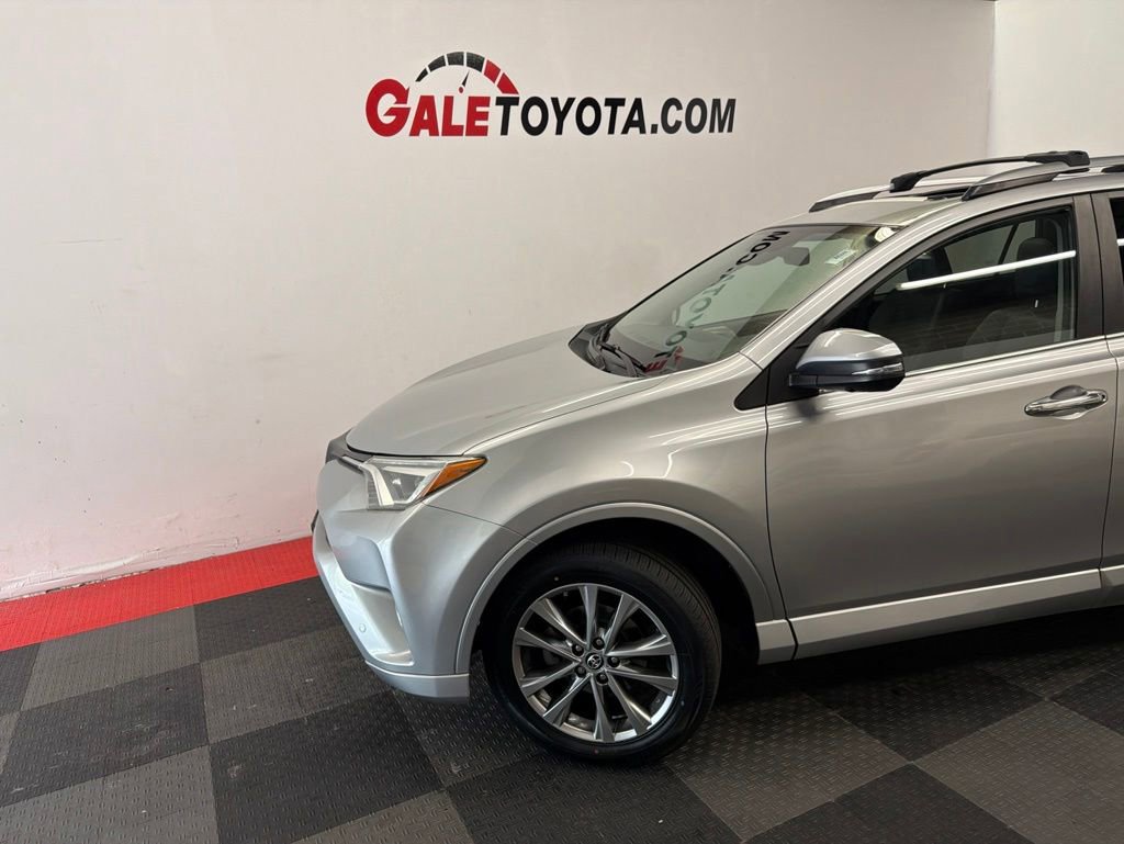 Used 2017 Toyota RAV4 Platinum AWD/4WD image 4