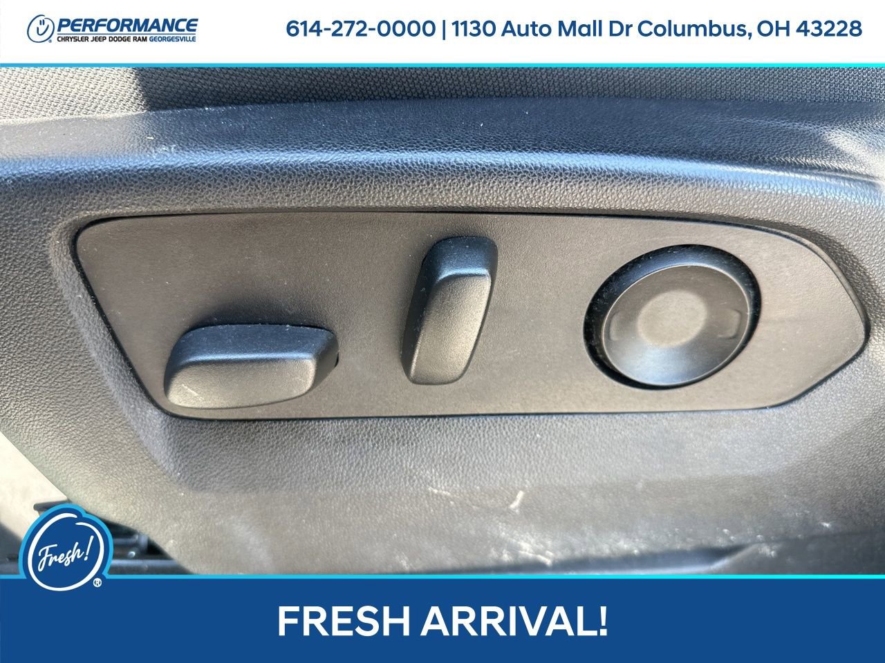 Used 2023 GMC Yukon XL SLE w/ Gmc Pro Safety Plus Package image 14