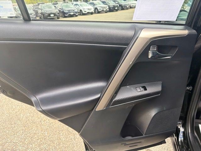 Used 2013 Toyota RAV4 Limited AWD/4WD image 13
