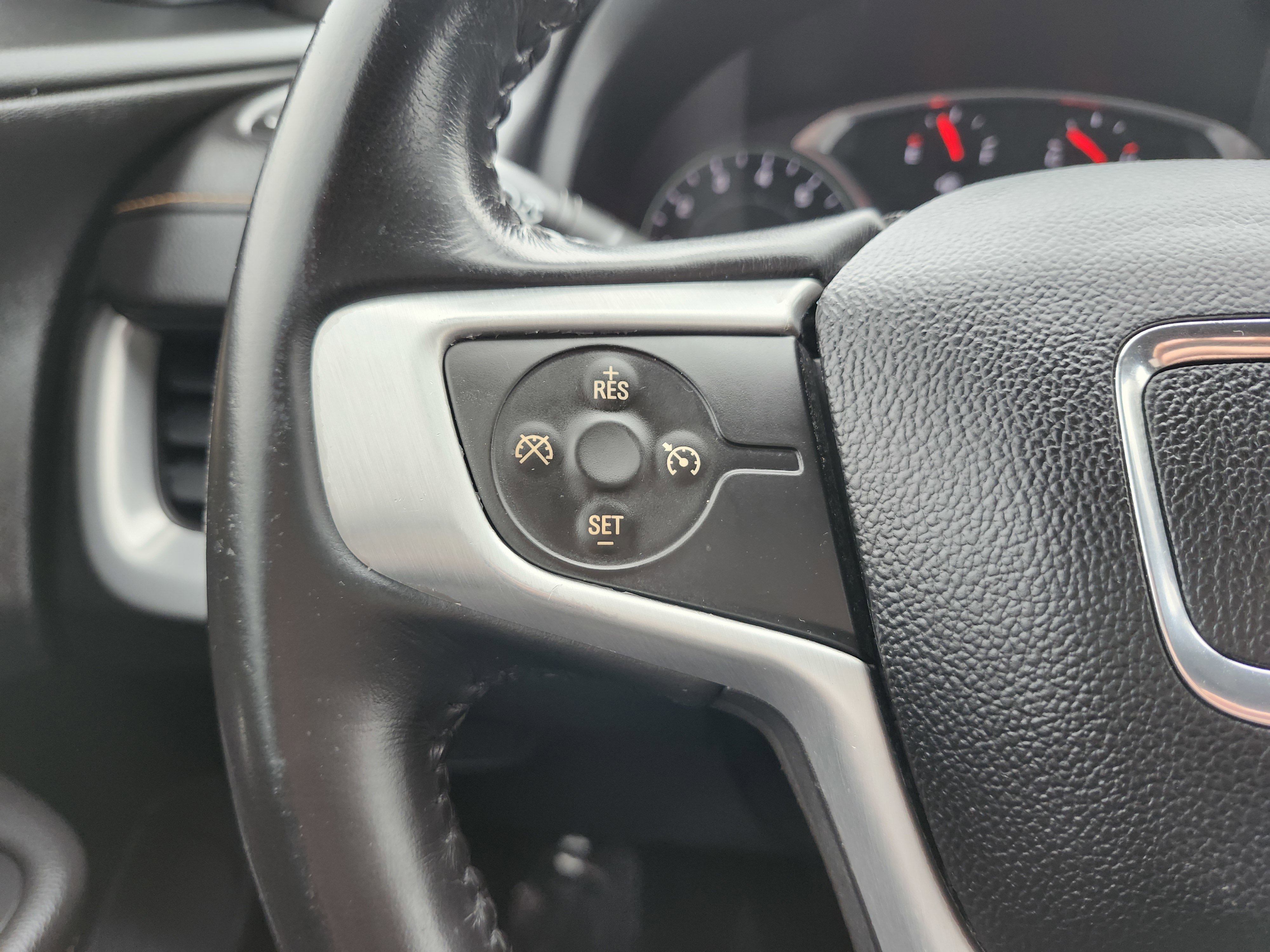 Used 2019 GMC Terrain SLE image 32