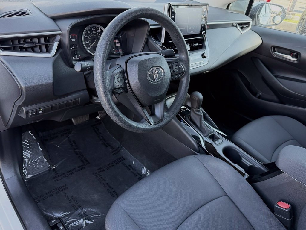 Used 2020 Toyota Corolla LE FWD image 26