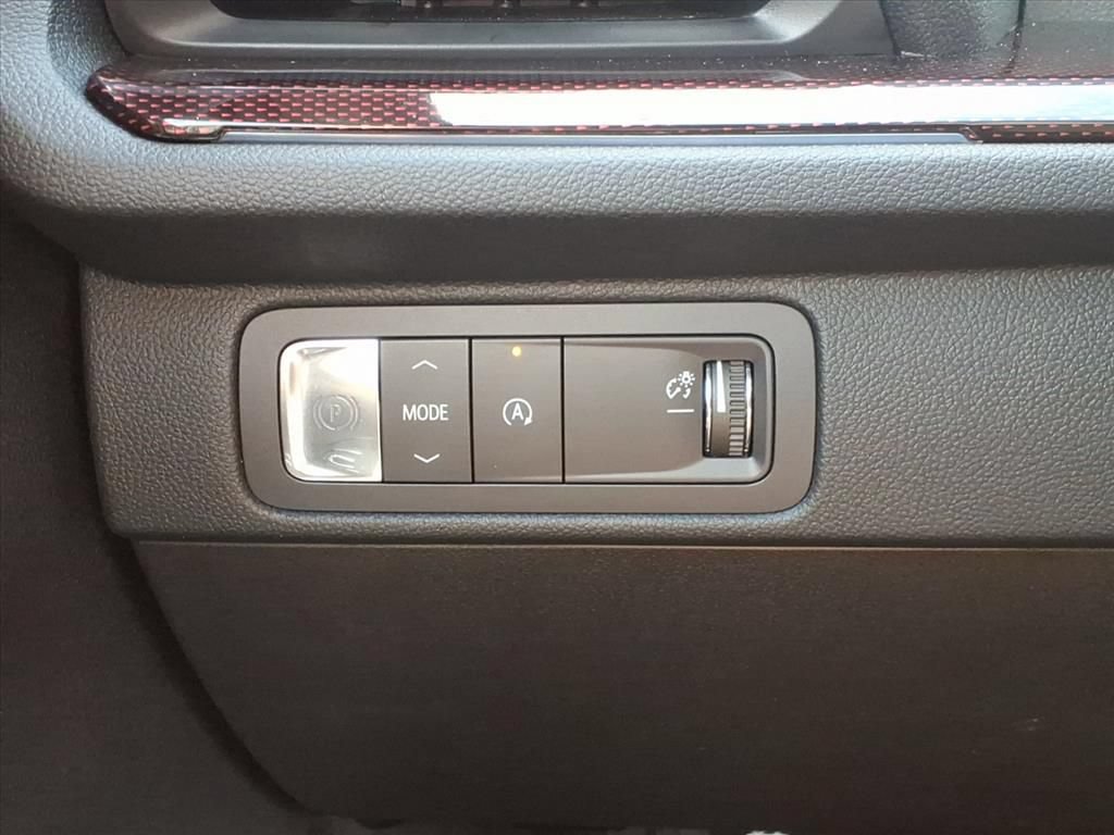 Used 2025 Chevrolet Traverse RS w/ LPO, Floor Liner Package FWD image 21