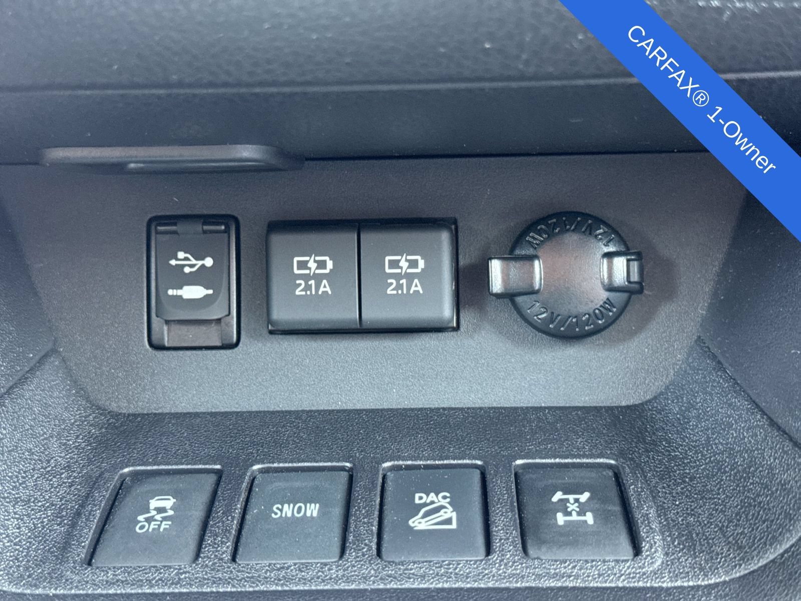 Used 2019 Toyota Highlander XLE w/ Carpet Mat Package (TMS) AWD/4WD image 33