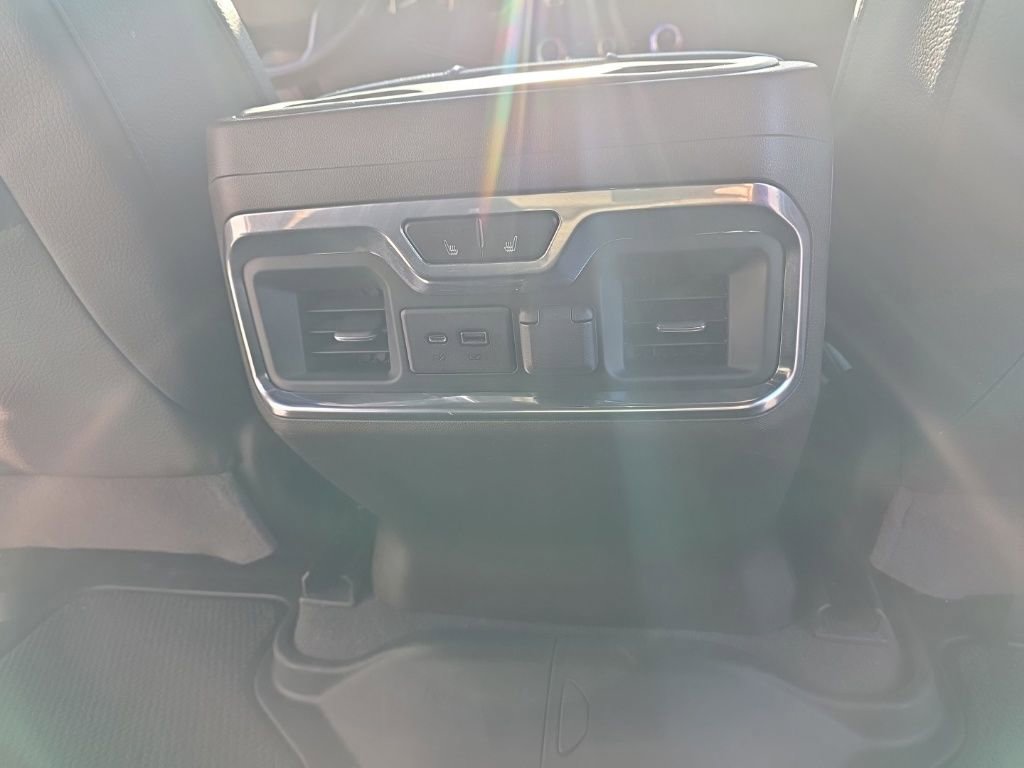 Used 2021 GMC Sierra 3500 Denali w/ Denali Ultimate Package image 18