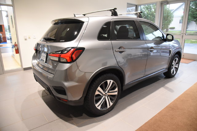 Used 2022 Mitsubishi Outlander Sport SE AWD/4WD image 3
