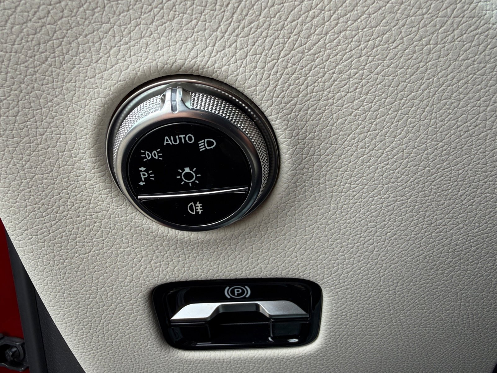 Certified 2026 Mercedes-Benz GLC 350e 4MATIC image 17