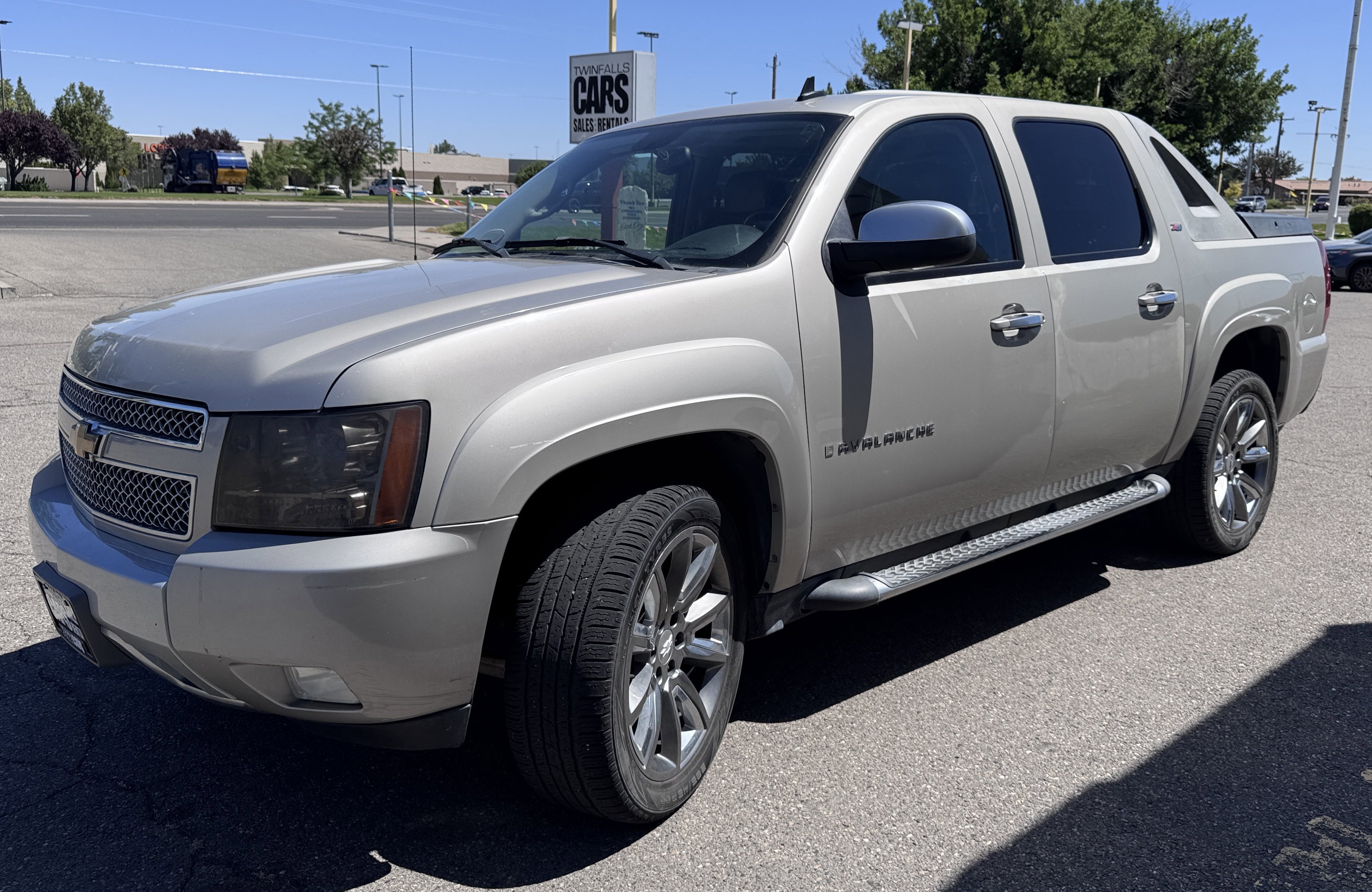 Used 2007 Chevrolet Avalanche LT w/ LT Preferred Equipment Group AWD/4WD image 4