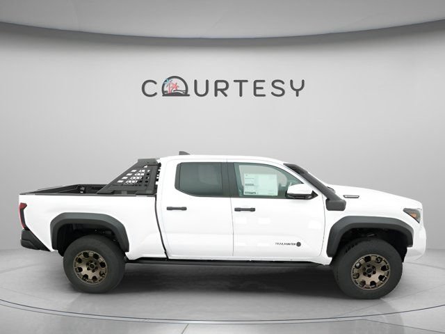 Certified 2025 Toyota Tacoma 4x4 Double Cab Hybrid image 30