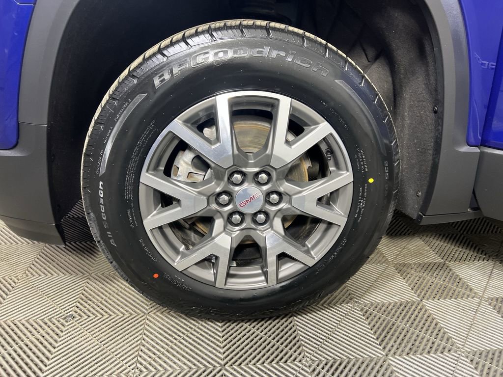 Certified 2023 GMC Acadia SLE w/ Driver Convenience Package image 32