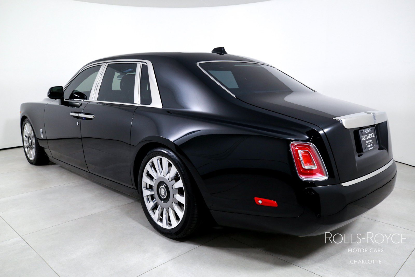 Used 2020 Rolls-Royce Phantom Sedan RWD image 8