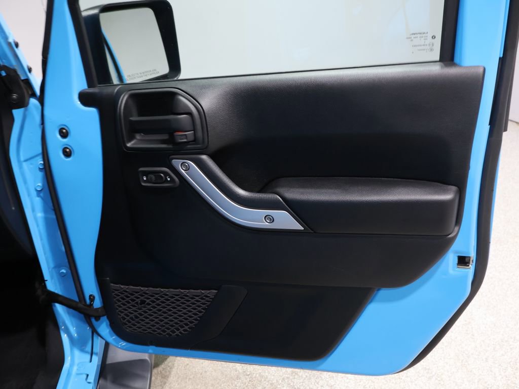 Used 2017 Jeep Wrangler Unlimited Sahara w/ Dual Top Group image 22