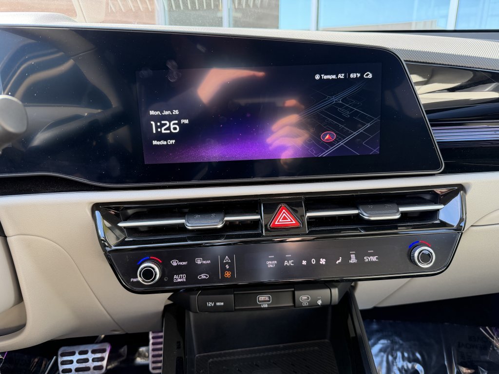 Used 2024 Kia Niro Wave w/ Wave Preserve Package image 18