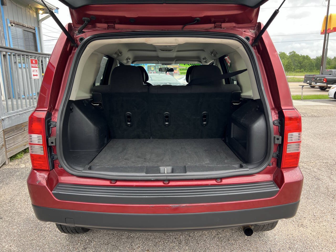 Used 2015 Jeep Patriot Sport w/ Power Value Group FWD image 22