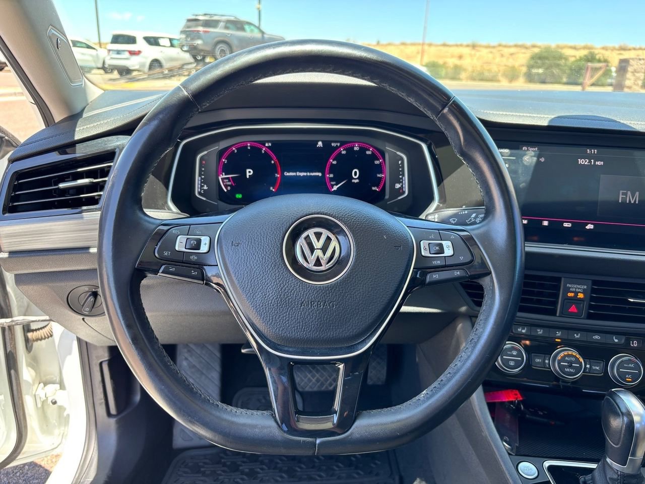 Used 2019 Volkswagen Jetta SEL w/ Cold Weather Package FWD image 18