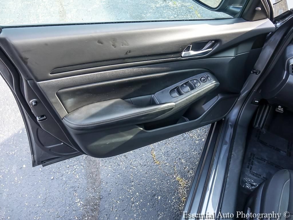 Used 2025 Nissan Altima 2.5 SV FWD image 20