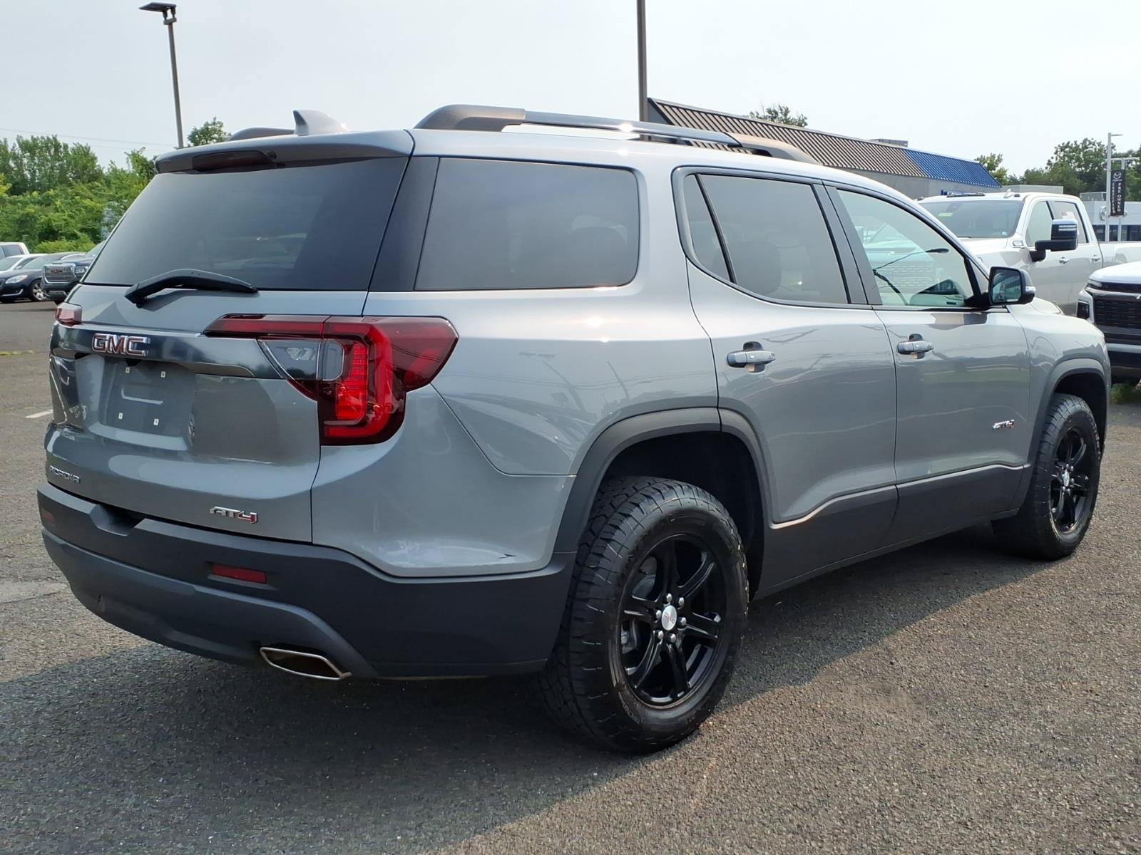 Certified 2023 GMC Acadia AT4 w/ Technology Package AWD/4WD image 3