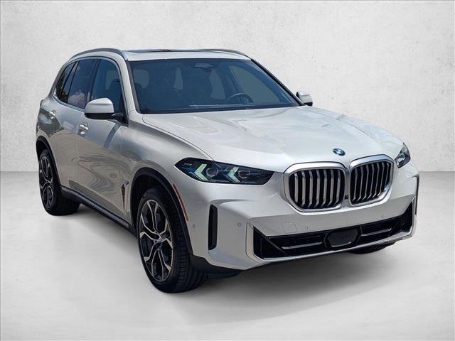 Used 2024 BMW X5 xDrive40i w/ Premium Package AWD/4WD image 3