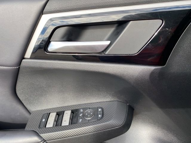 Used 2023 Mitsubishi Outlander SE Black Edition image 16