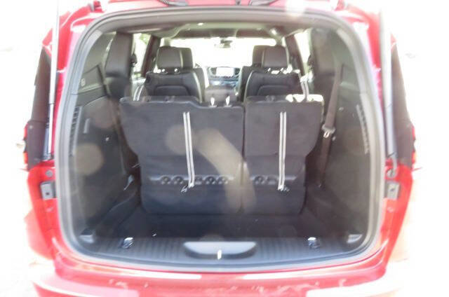 New 2026 Chrysler Pacifica Select image 10
