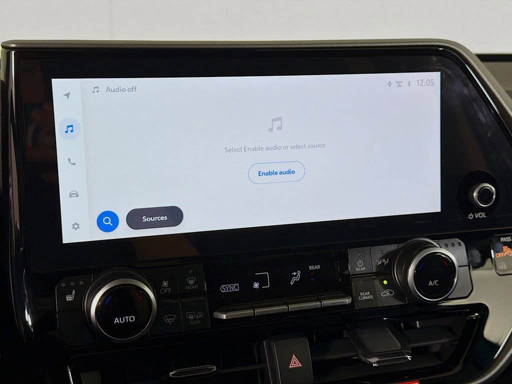 New 2026 Toyota Highlander XLE image 15