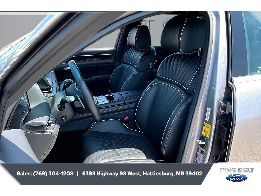Used 2023 Genesis G90 3.5T AWD/4WD image 18