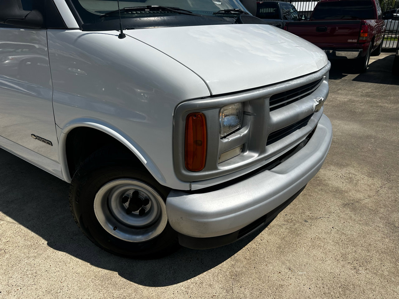 Used 2001 Chevrolet Express 1500 image 48