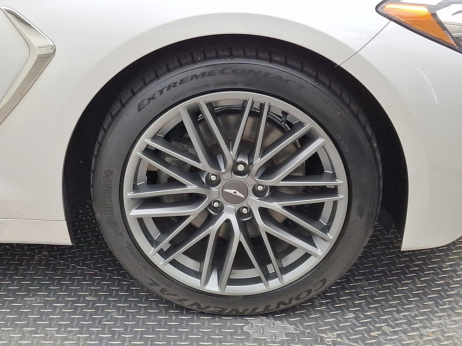 Used 2019 Genesis G70 2.0T Advanced RWD image 18
