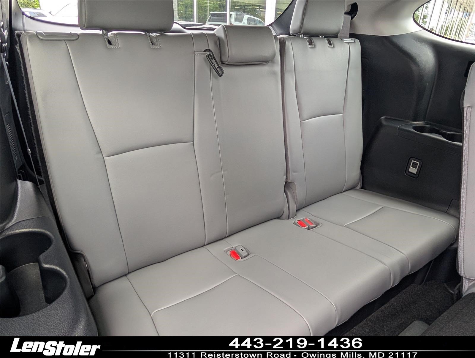 Used 2023 Toyota Highlander XLE AWD/4WD image 13