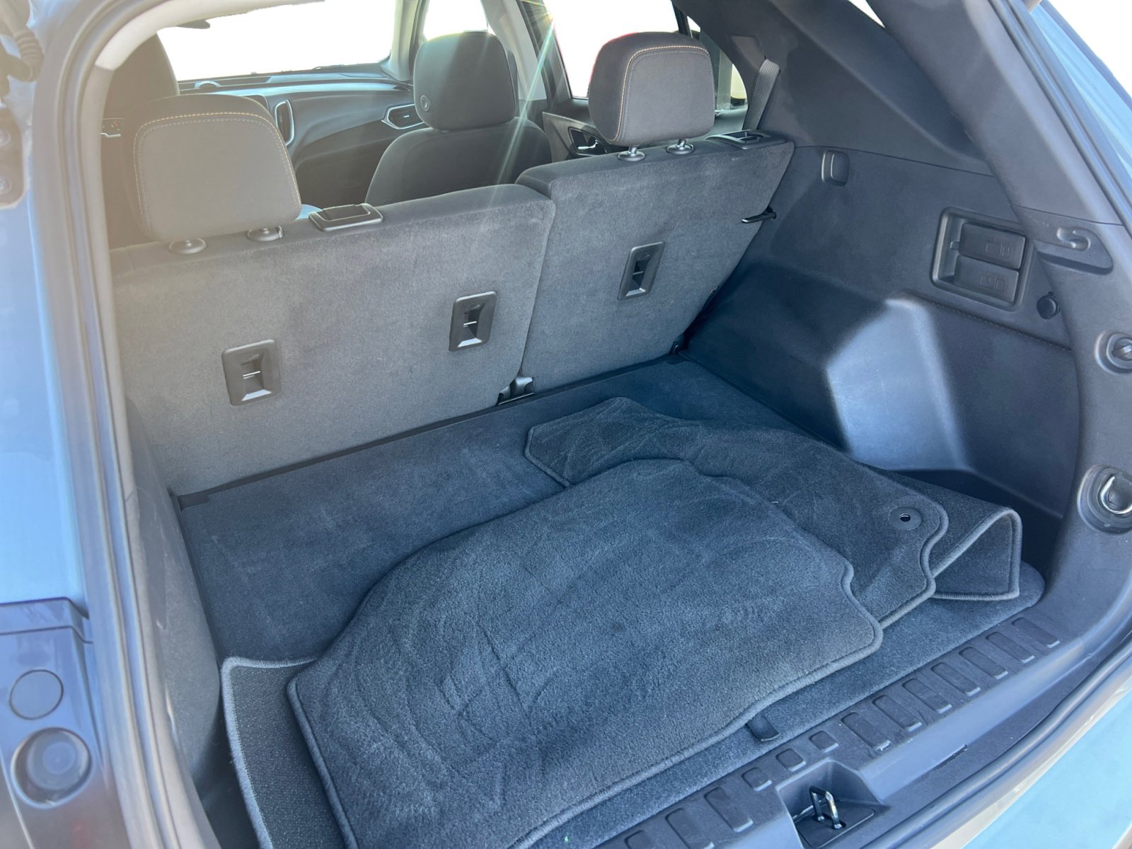 Used 2024 Chevrolet Equinox LT image 12