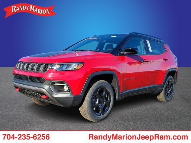 New 2024 Jeep Compass Trailhawk w/ Trailhawk Convenience Group AWD/4WD image 1