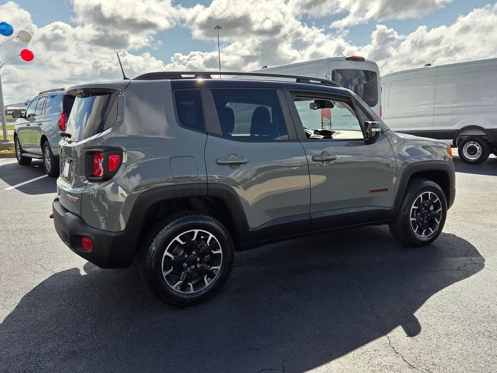 Used 2023 Jeep Renegade Trailhawk w/ Sun/Sound Group AWD/4WD image 13