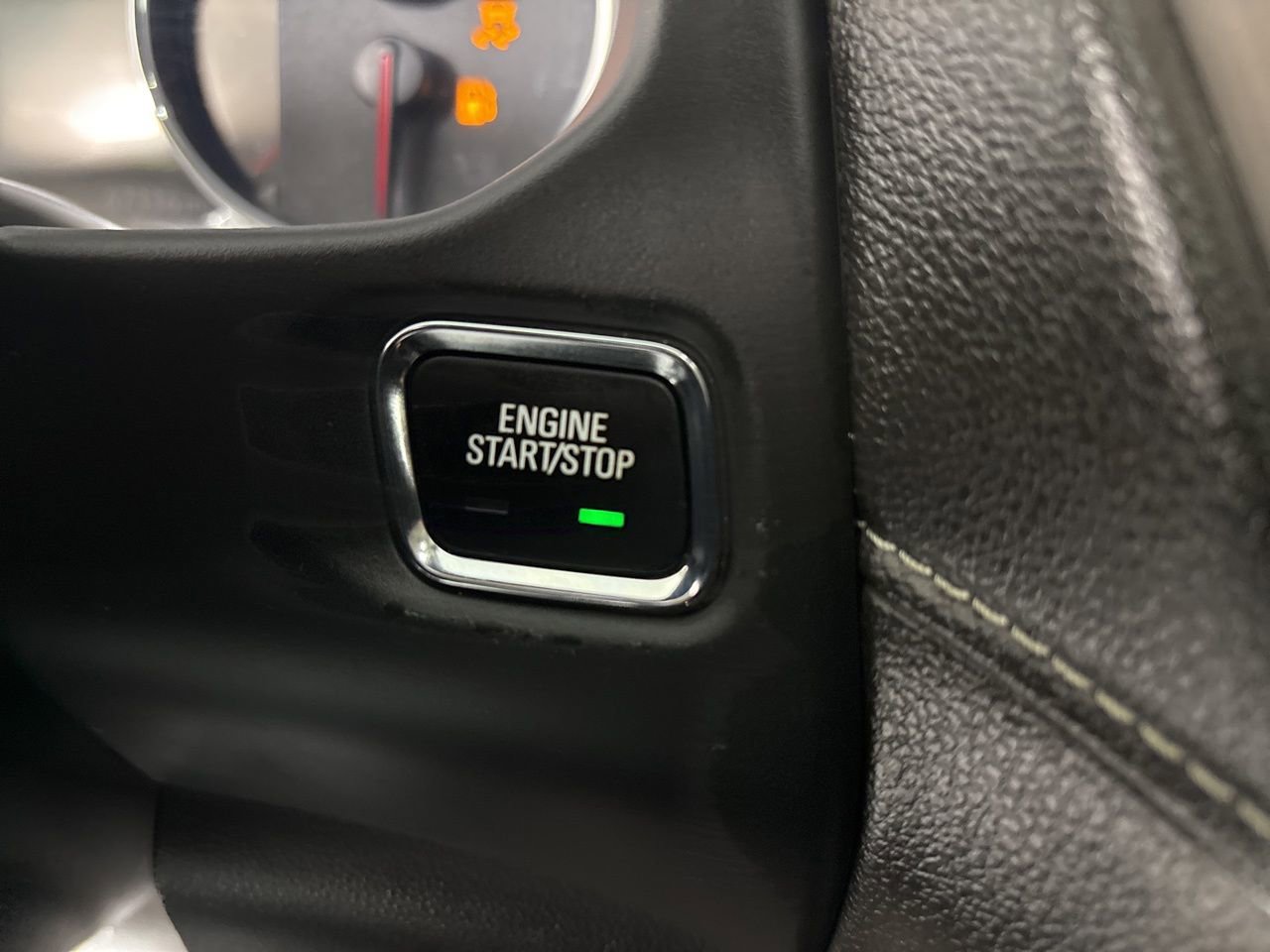 Used 2022 GMC Acadia Denali w/ Denali Ultimate Package image 14