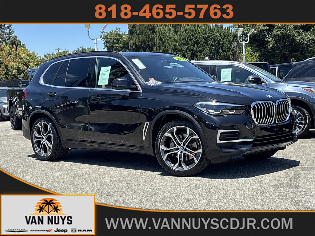Used 2023 BMW X5 xDrive40i w/ Premium Package AWD/4WD image 1