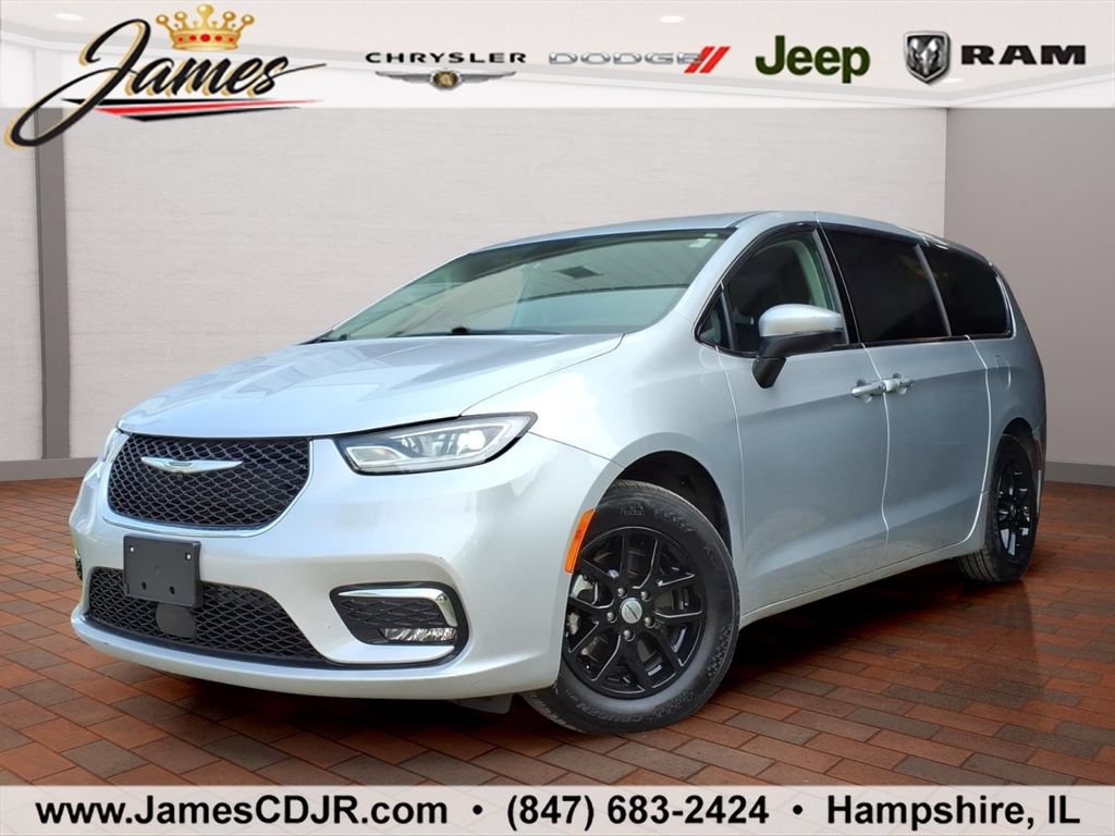 Used 2023 Chrysler Pacifica Touring-L