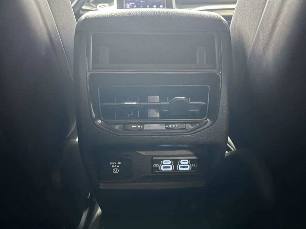 Used 2022 Jeep Grand Cherokee Altitude image 20